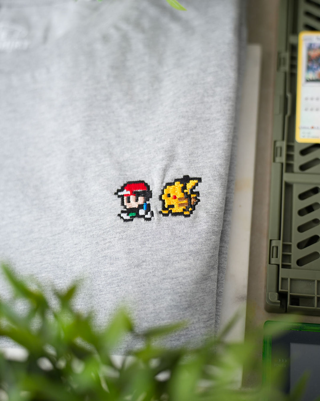 T-shirt Brodé - Sacha Pikachu