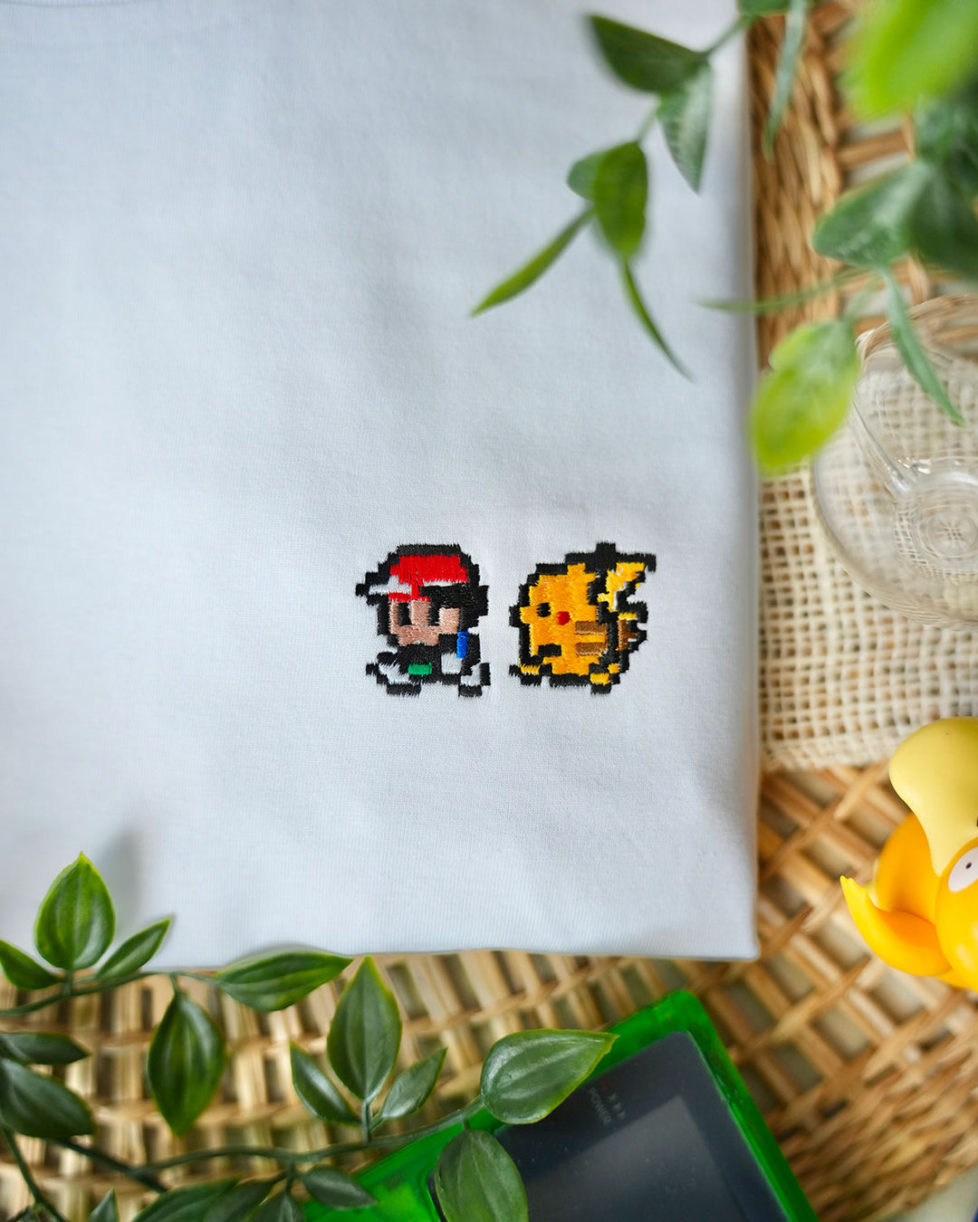 T-shirt Brodé - Sacha Pikachu